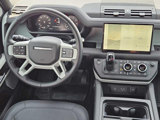 2024 Defender Vehicle Photo in AUSTIN, TX 78717