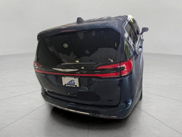 2025 Chrysler Pacifica Vehicle Photo in Oshkosh, WI 54901