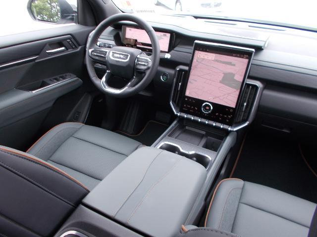 2025 GMC Acadia Vehicle Photo in LOWELL, MA 01852-4336