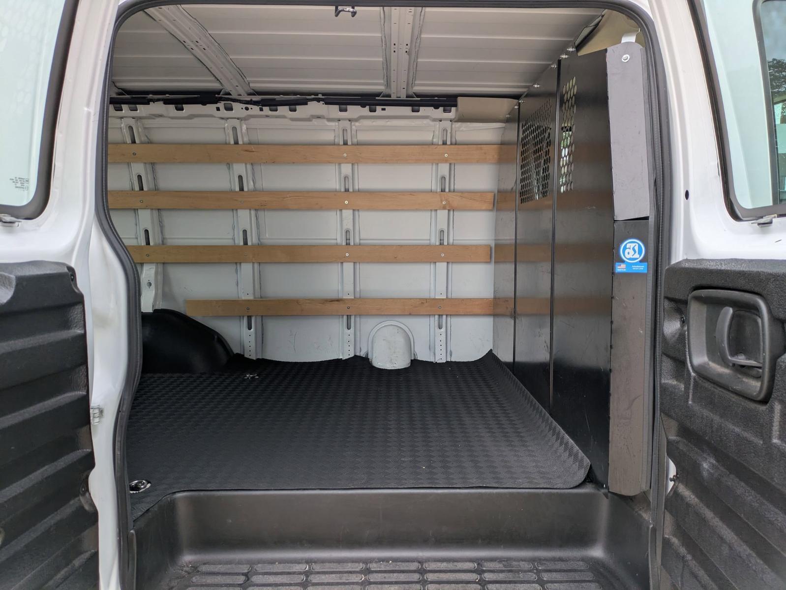 2023 Chevrolet Express Cargo 2500 Vehicle Photo in SELMA, TX 78154-1460