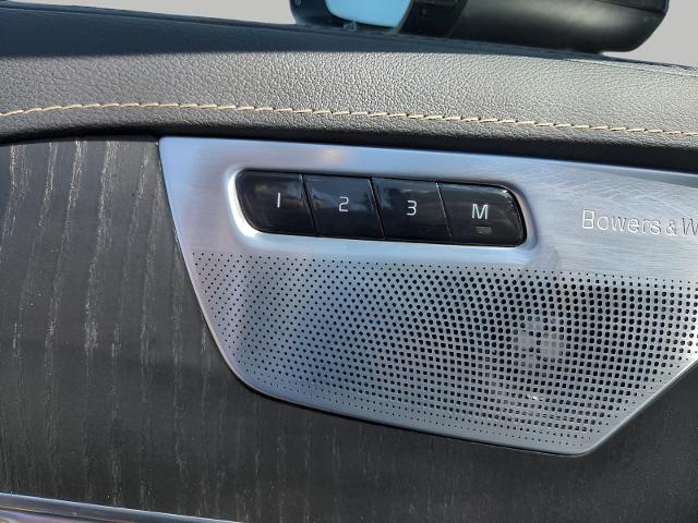 2022 Volvo XC90 Recharge Plug-In Hybrid Vehicle Photo in Green Bay, WI 54304