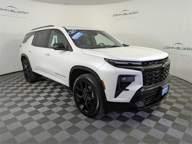 2024 Chevrolet Traverse Vehicle Photo in ENGLEWOOD, CO 80113-6708