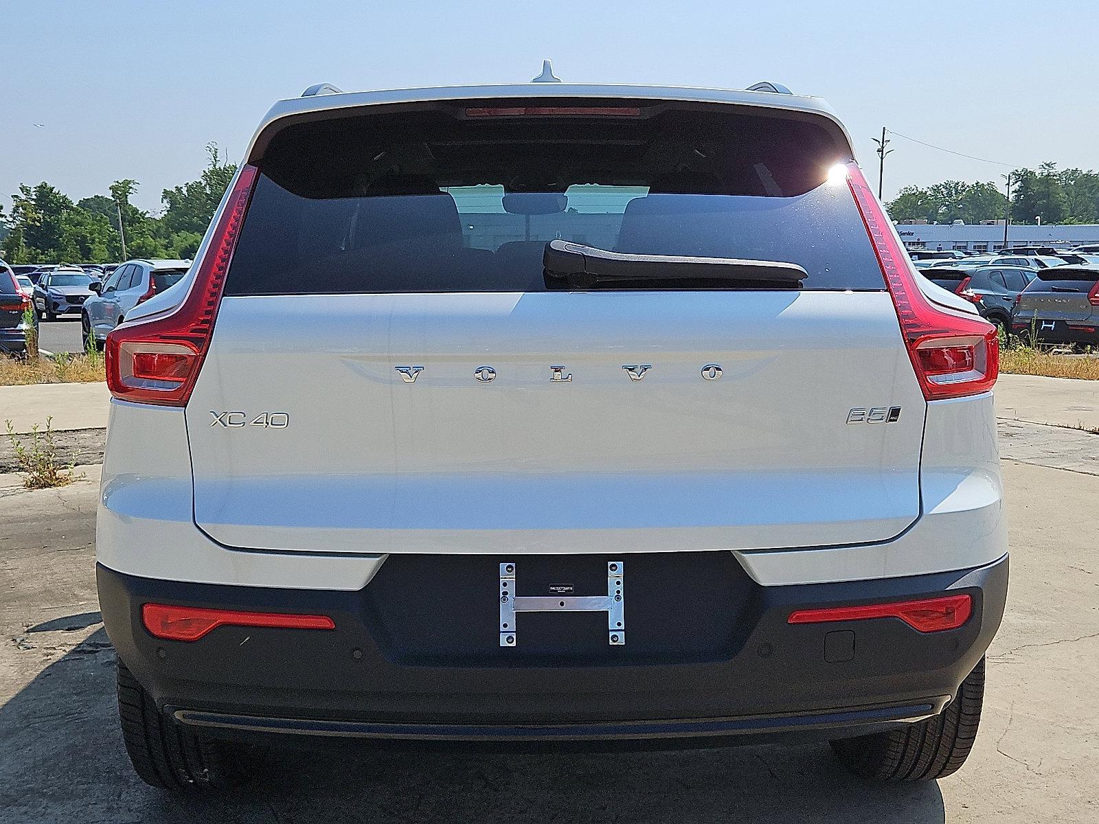 2026 Volvo XC40 Vehicle Photo in Trevose, PA 19053