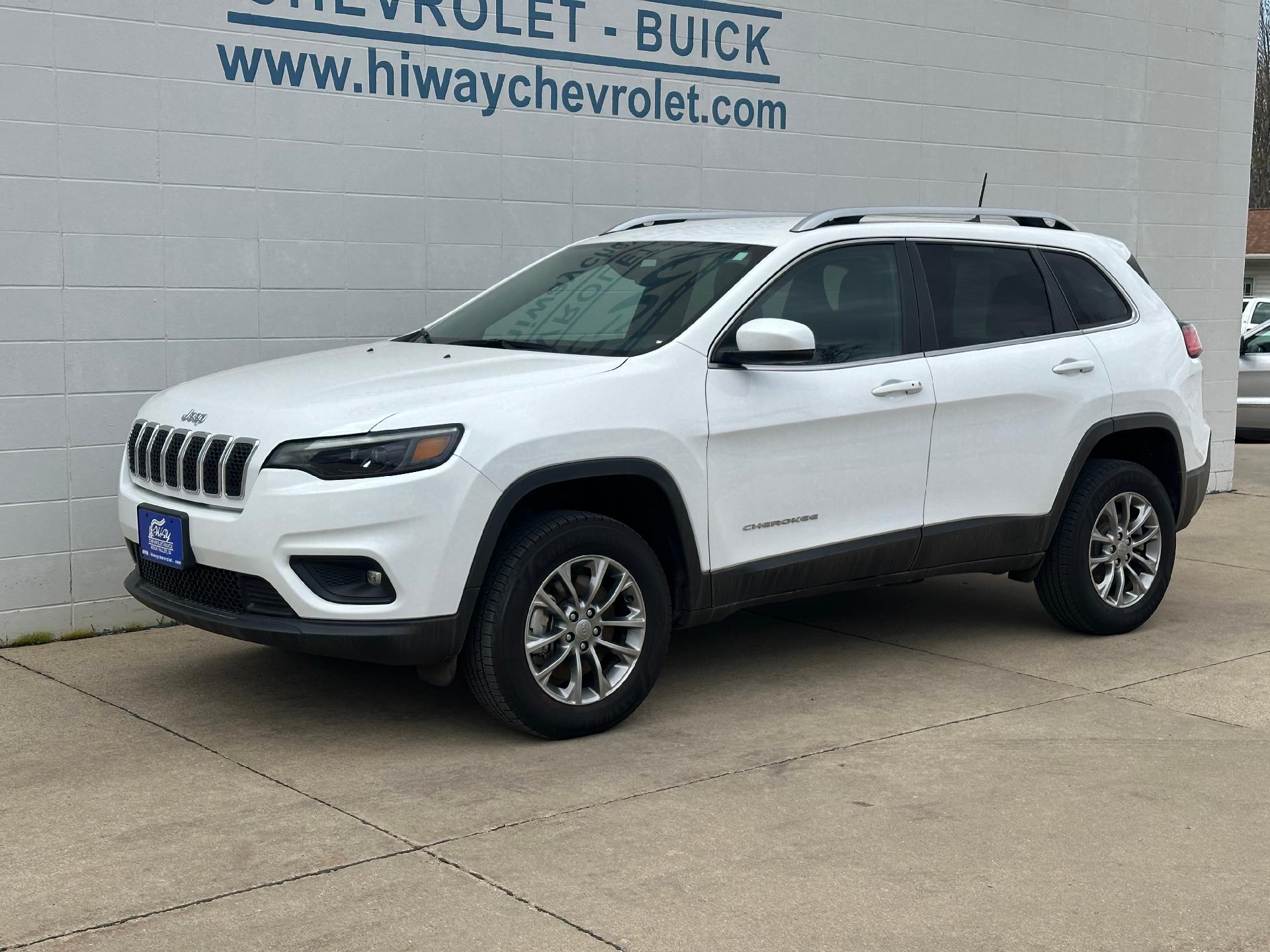 View vehicle photo 2