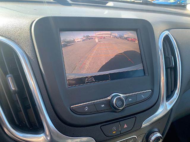 2022 Chevrolet Equinox Vehicle Photo in MOON TOWNSHIP, PA 15108-2571