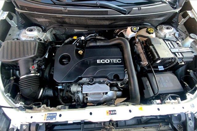 2020 Chevrolet Equinox Vehicle Photo in TOPEKA, KS 66609-0000