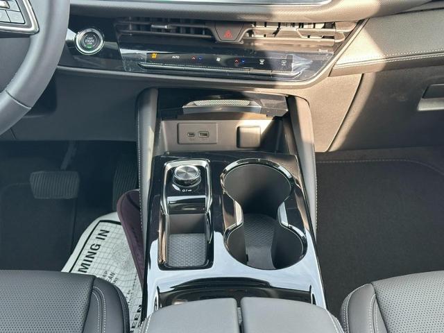 2025 Buick Envision Vehicle Photo in COLUMBIA, MO 65203-3903