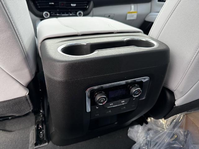 2025 Chevrolet Suburban Vehicle Photo in GARDNER, MA 01440-3110