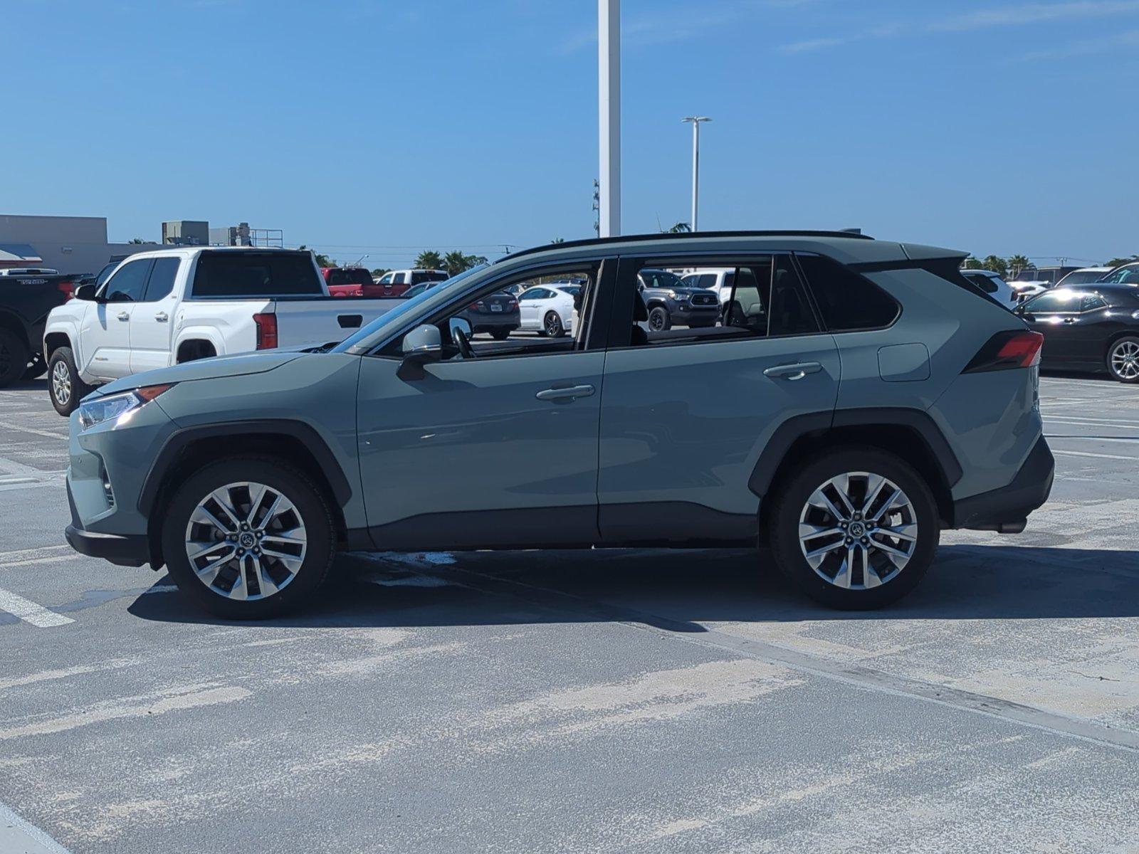 2019 Toyota RAV4 Vehicle Photo in Ft. Myers, FL 33907