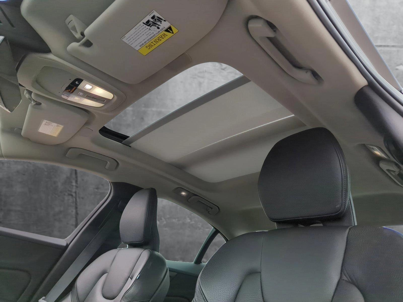 2024 Volvo S60 Vehicle Photo in Memphis, TN 38128