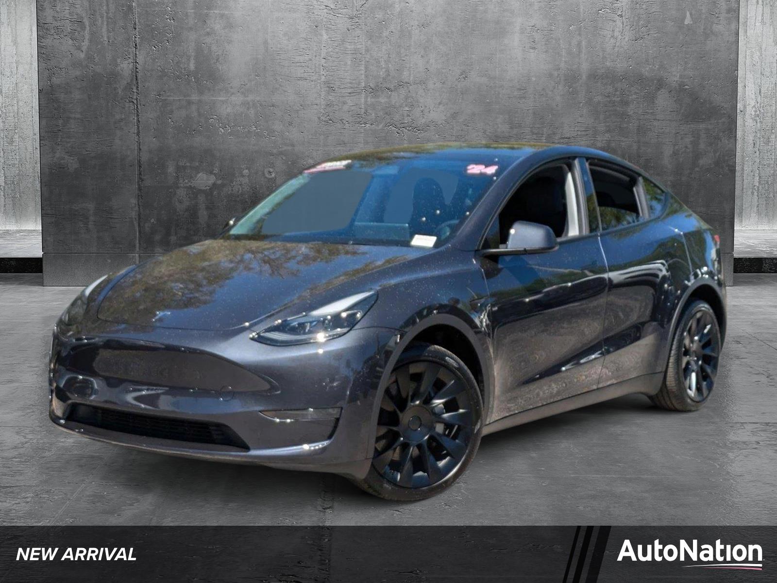 2024 Tesla Model Y Vehicle Photo in Tampa, FL 33614