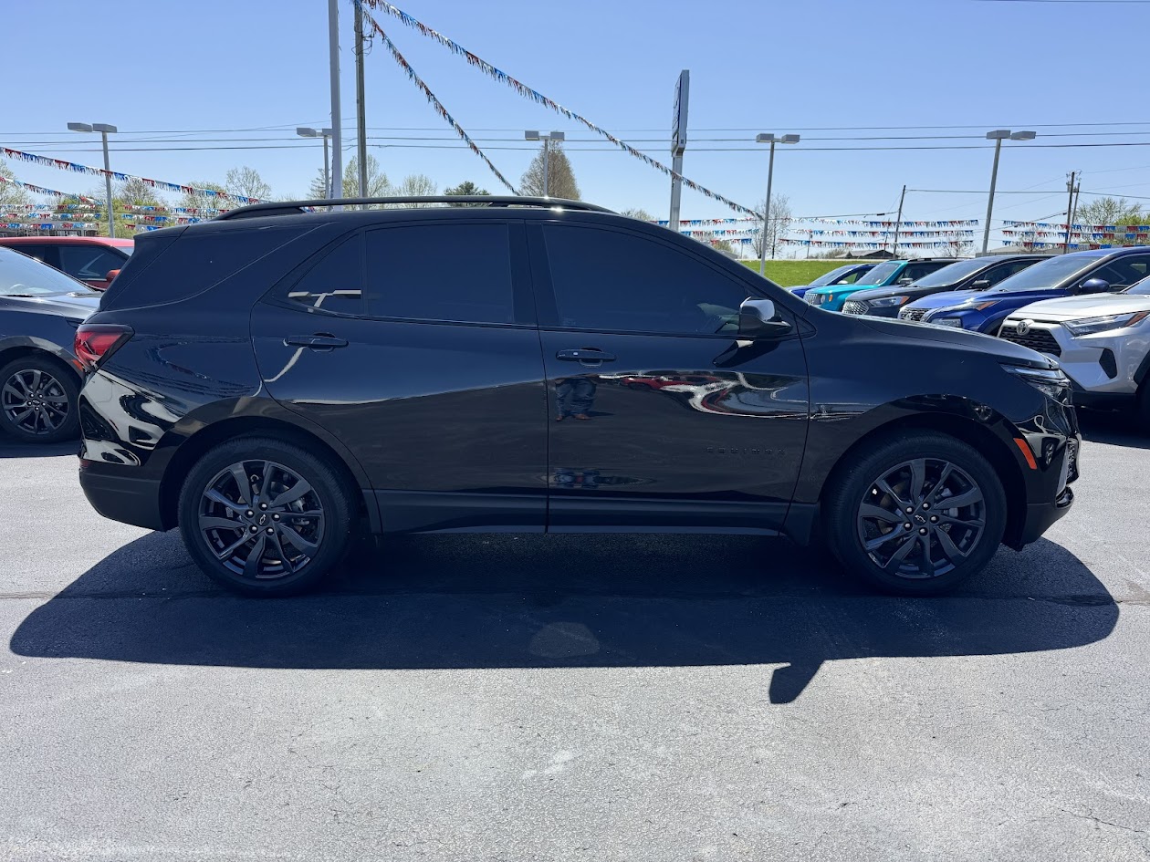 2024 Chevrolet Equinox Vehicle Photo in BOONVILLE, IN 47601-9633