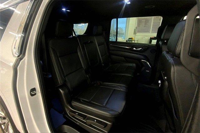 2022 GMC Yukon XL Vehicle Photo in TOPEKA, KS 66609-0000