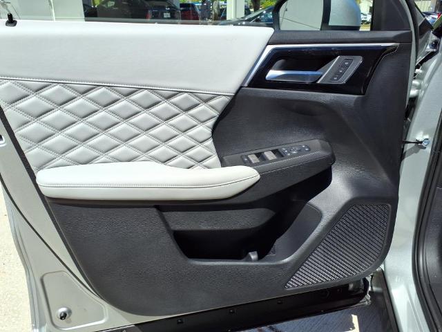 2025 Mitsubishi Outlander Plug-In Hybrid Vehicle Photo in Tampa, FL 33612