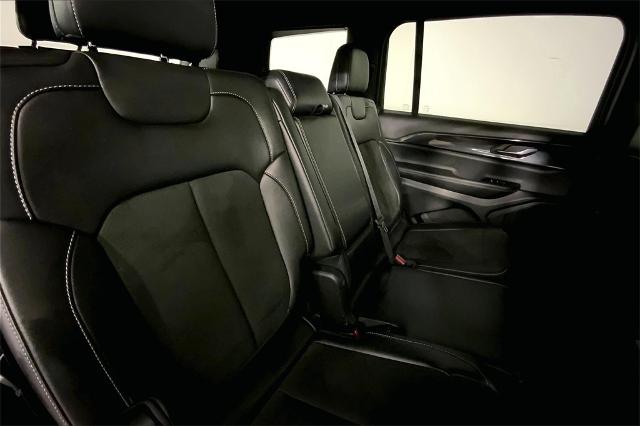2023 Jeep Grand Cherokee L Vehicle Photo in Kansas City, MO 64114