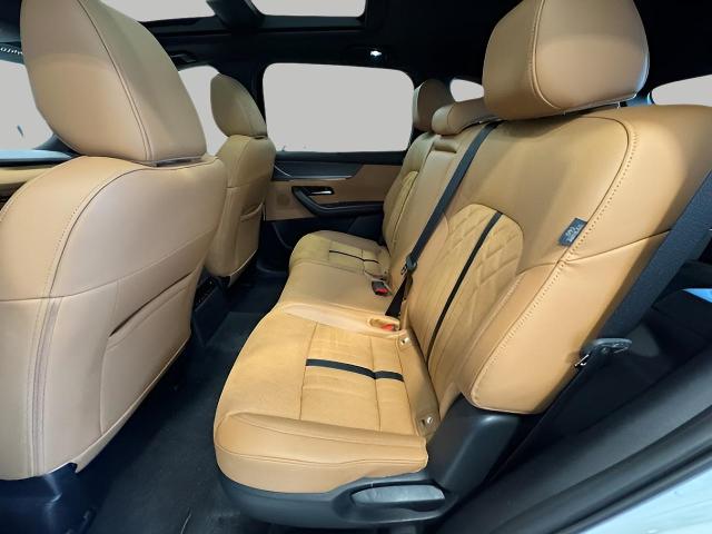 2025 Mazda CX-70 Vehicle Photo in Green Bay, WI 54304