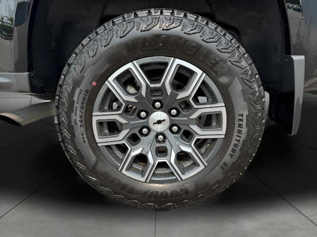2024 Chevrolet Colorado Vehicle Photo in Green Bay, WI 54304