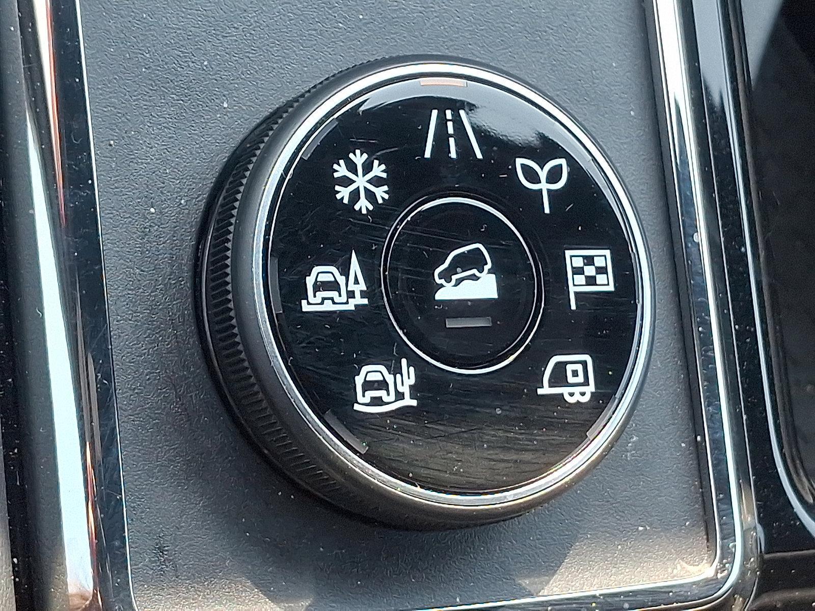 2024 Nissan Pathfinder Vehicle Photo in Harrisburg, PA 17111-1033