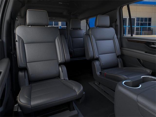 2025 Chevrolet Suburban Vehicle Photo in ENGLEWOOD, CO 80113-6708