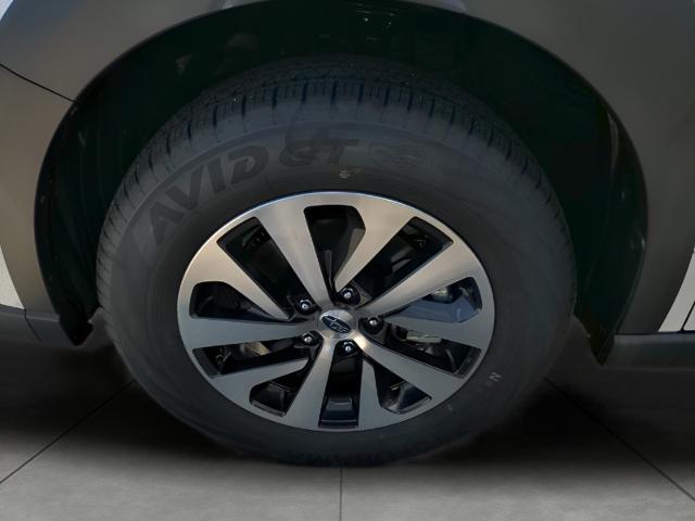 2025 Subaru Outback Vehicle Photo in Green Bay, WI 54304