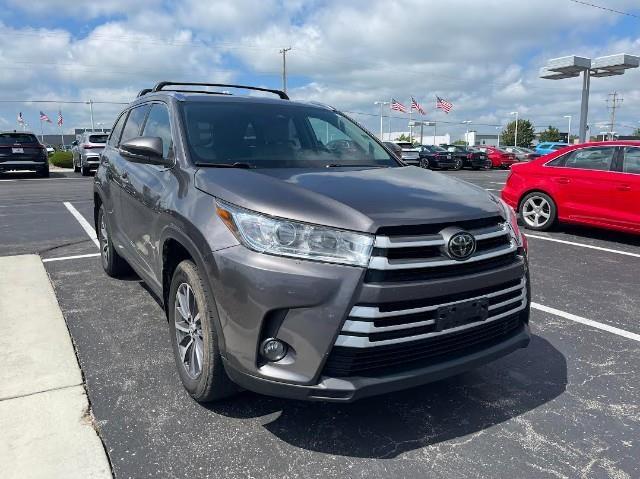2019 Toyota Highlander Vehicle Photo in Appleton, WI 54913