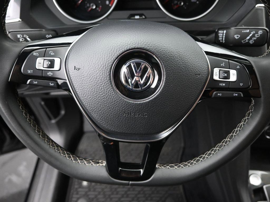 2021 Volkswagen Tiguan Vehicle Photo in Marion, IA 52302