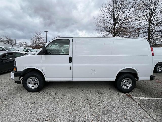 2025 Chevrolet Express Cargo 2500 Vehicle Photo in ALCOA, TN 37701-3235