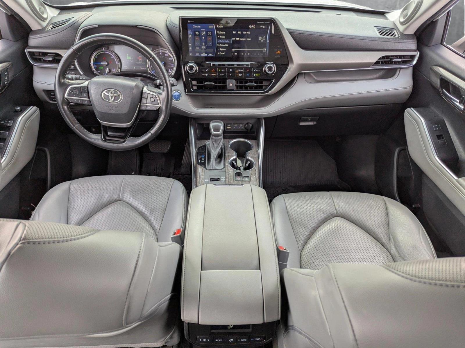 2022 Toyota Highlander Vehicle Photo in Ft. Myers, FL 33907