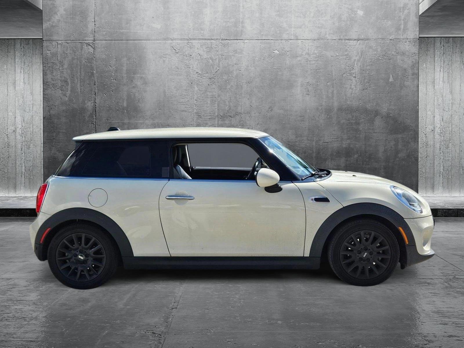 2018 MINI Cooper Hardtop 2 Door Vehicle Photo in Pembroke Pines , FL 33027