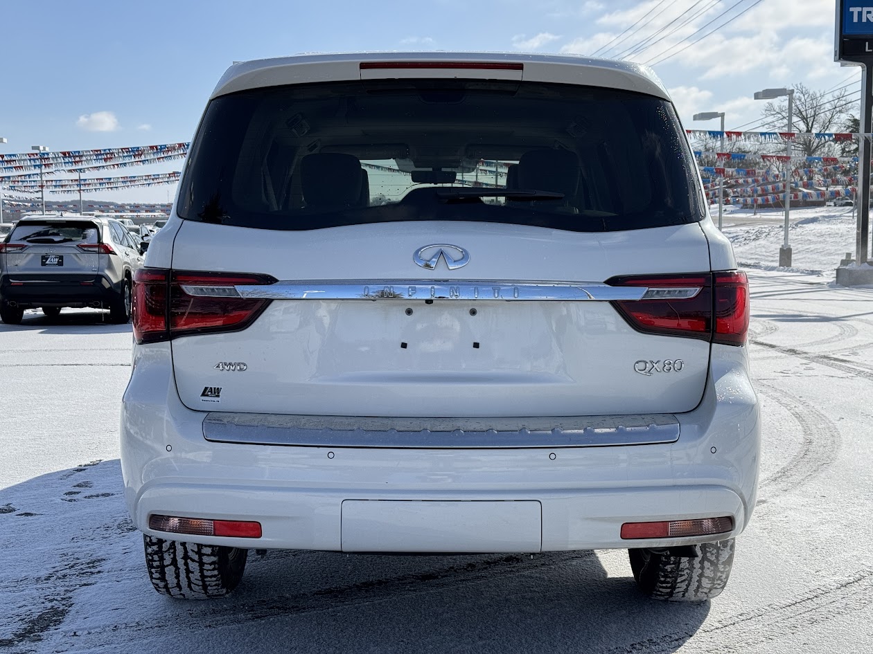 2022 INFINITI QX80 Vehicle Photo in BOONVILLE, IN 47601-9633