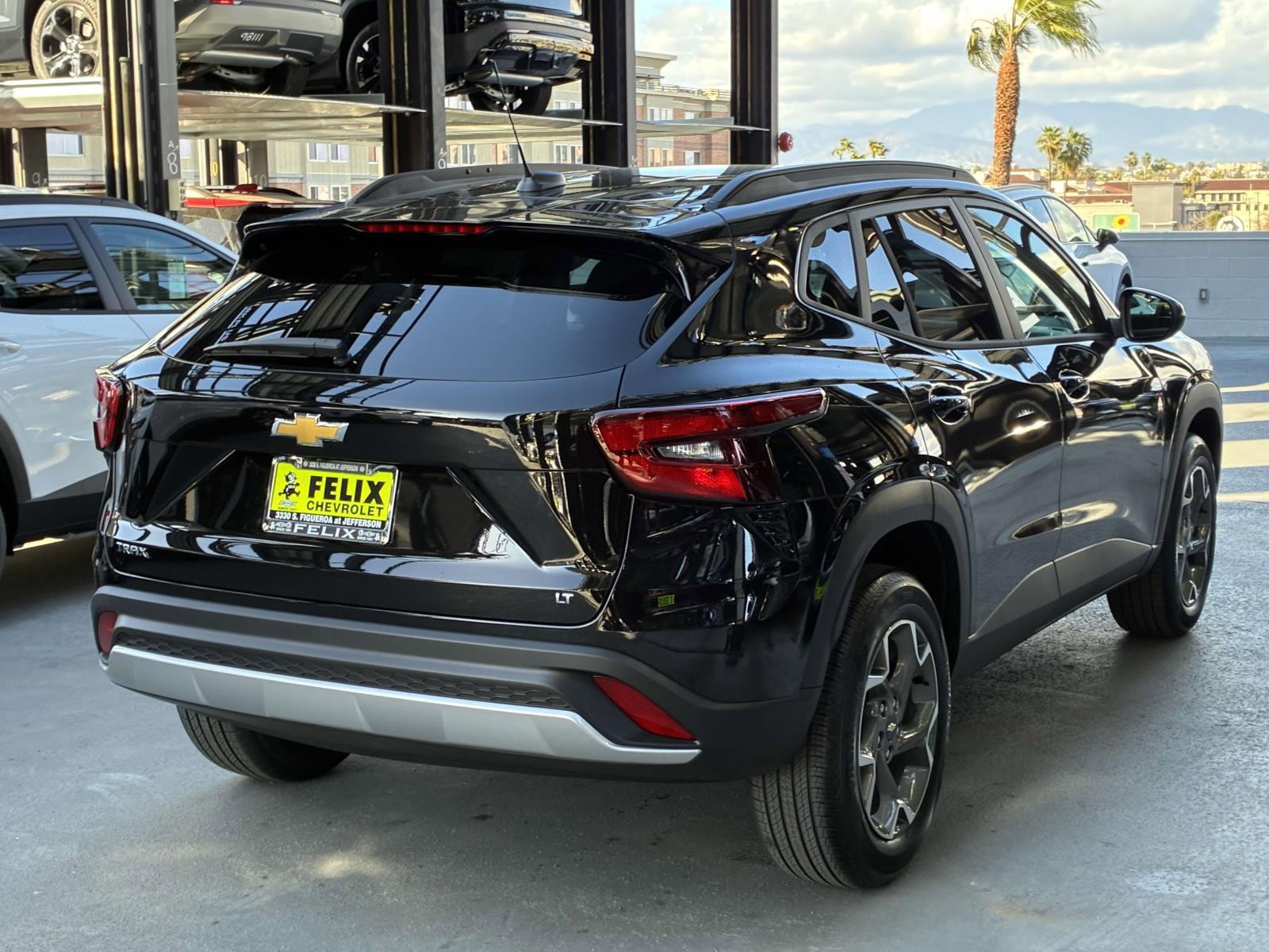 2025 Chevrolet Trax Vehicle Photo in LOS ANGELES, CA 90007-3794