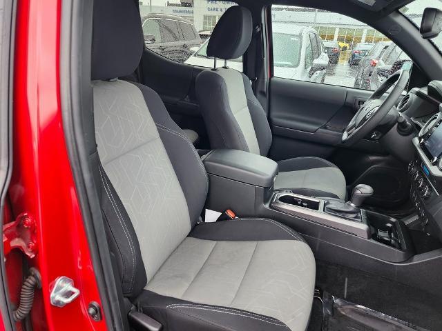 2022 Toyota Tacoma 4WD Vehicle Photo in GREEN BAY, WI 54304-5303