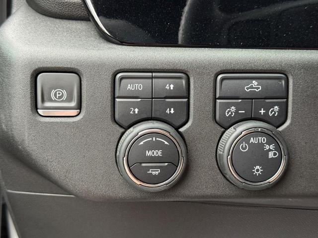 2023 Chevrolet Silverado 1500 Vehicle Photo in COLUMBIA, MO 65203-3903