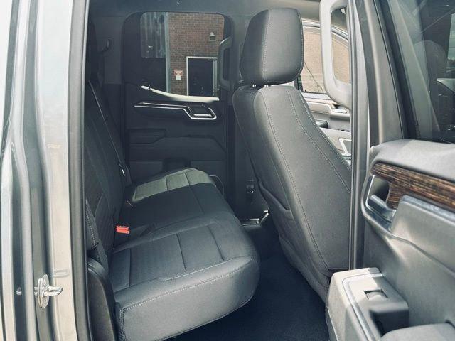 2023 GMC Sierra 1500 Vehicle Photo in MEDINA, OH 44256-9631