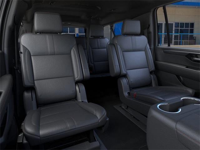 2025 Chevrolet Suburban Vehicle Photo in ENGLEWOOD, CO 80113-6708