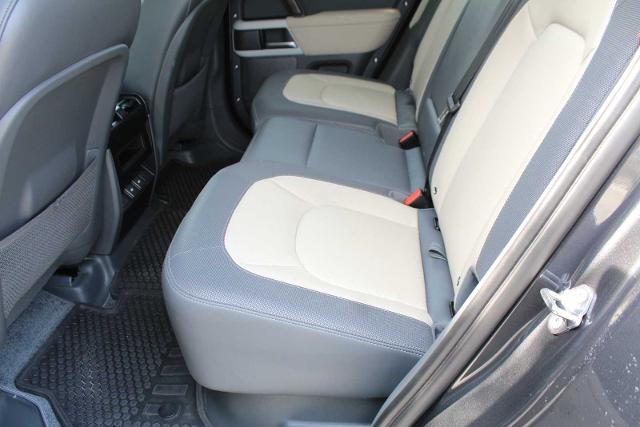 2024 Defender Vehicle Photo in HOUSTON, TX 77090