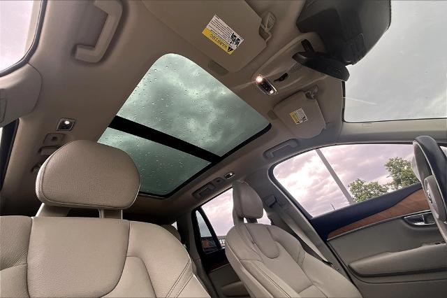 2022 Volvo XC90 Vehicle Photo in Houston, TX 77007