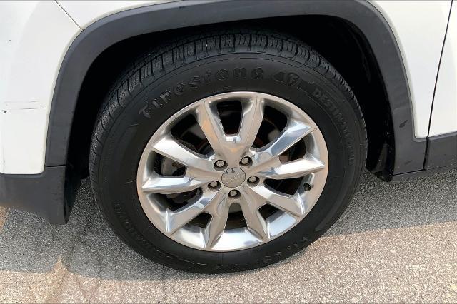 2015 Jeep Cherokee Vehicle Photo in Kansas City, MO 64114