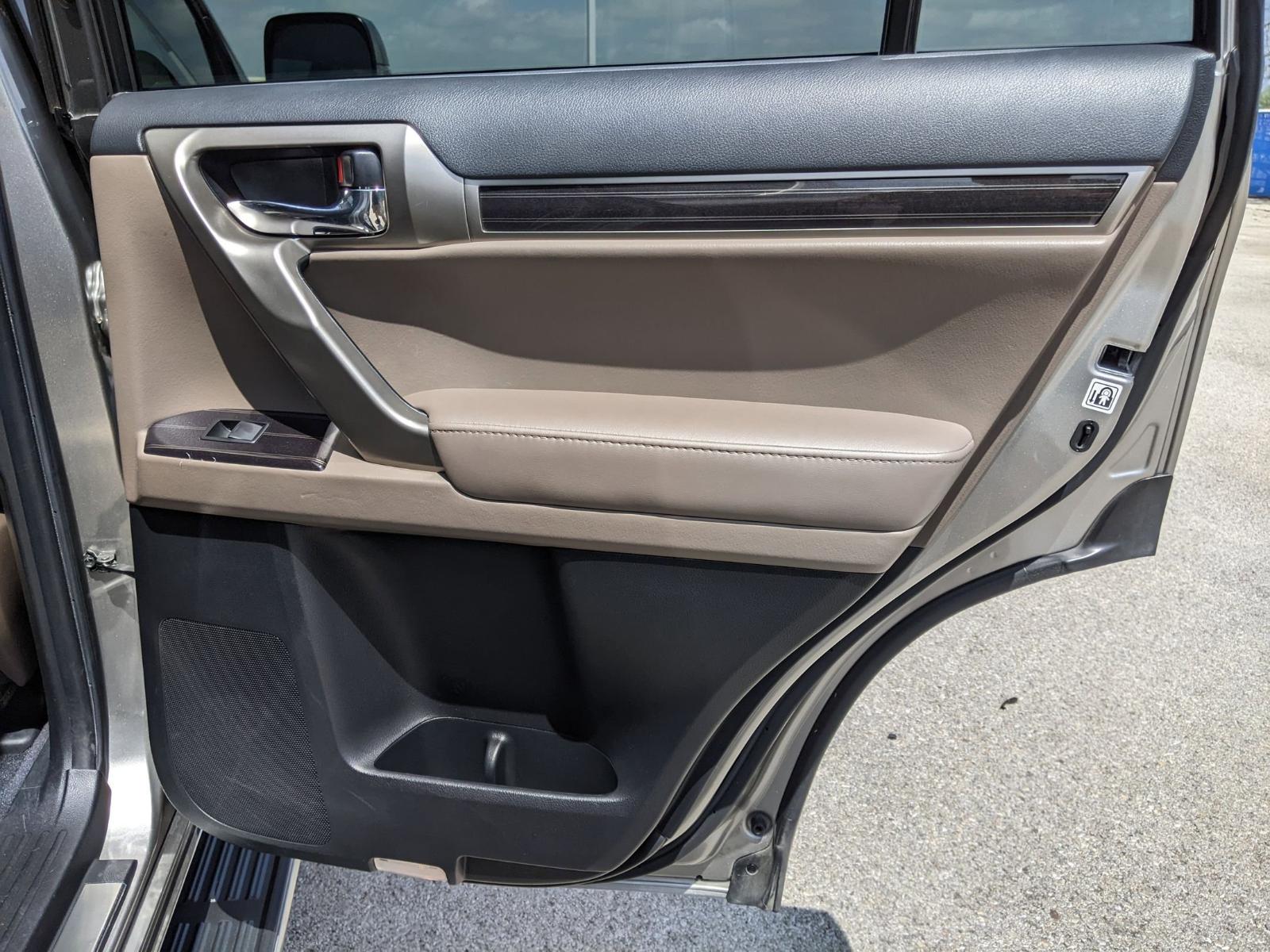 2021 Lexus GX 460 Vehicle Photo in Seguin, TX 78155