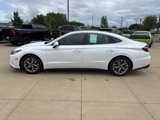 2022 Hyundai SONATA Vehicle Photo in Peoria, IL 61615