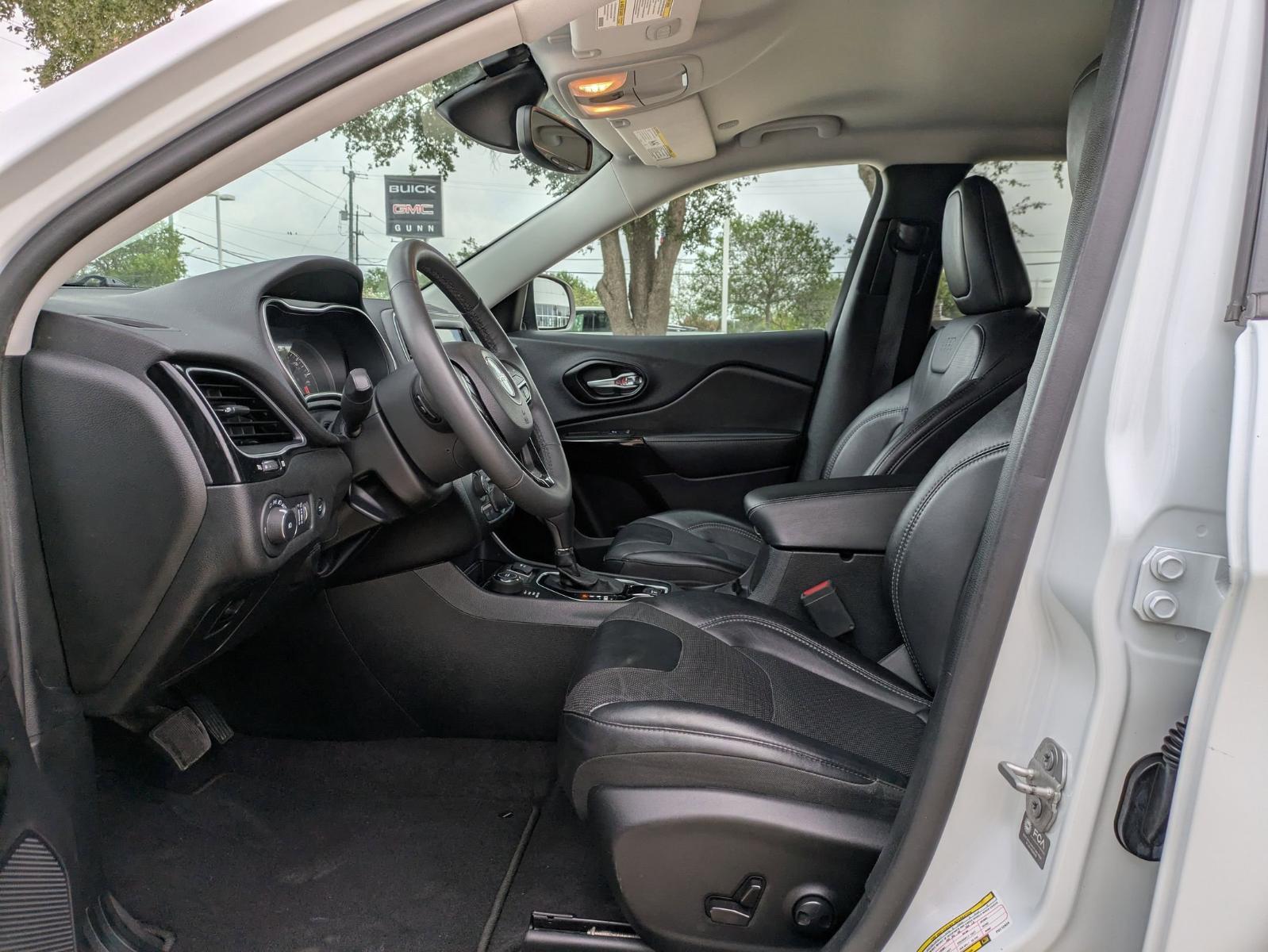 2023 Jeep Cherokee Vehicle Photo in SELMA, TX 78154-1460