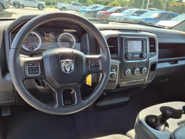 2022 Ram 1500 Classic Vehicle Photo in EMPORIA, VA 23847-1235