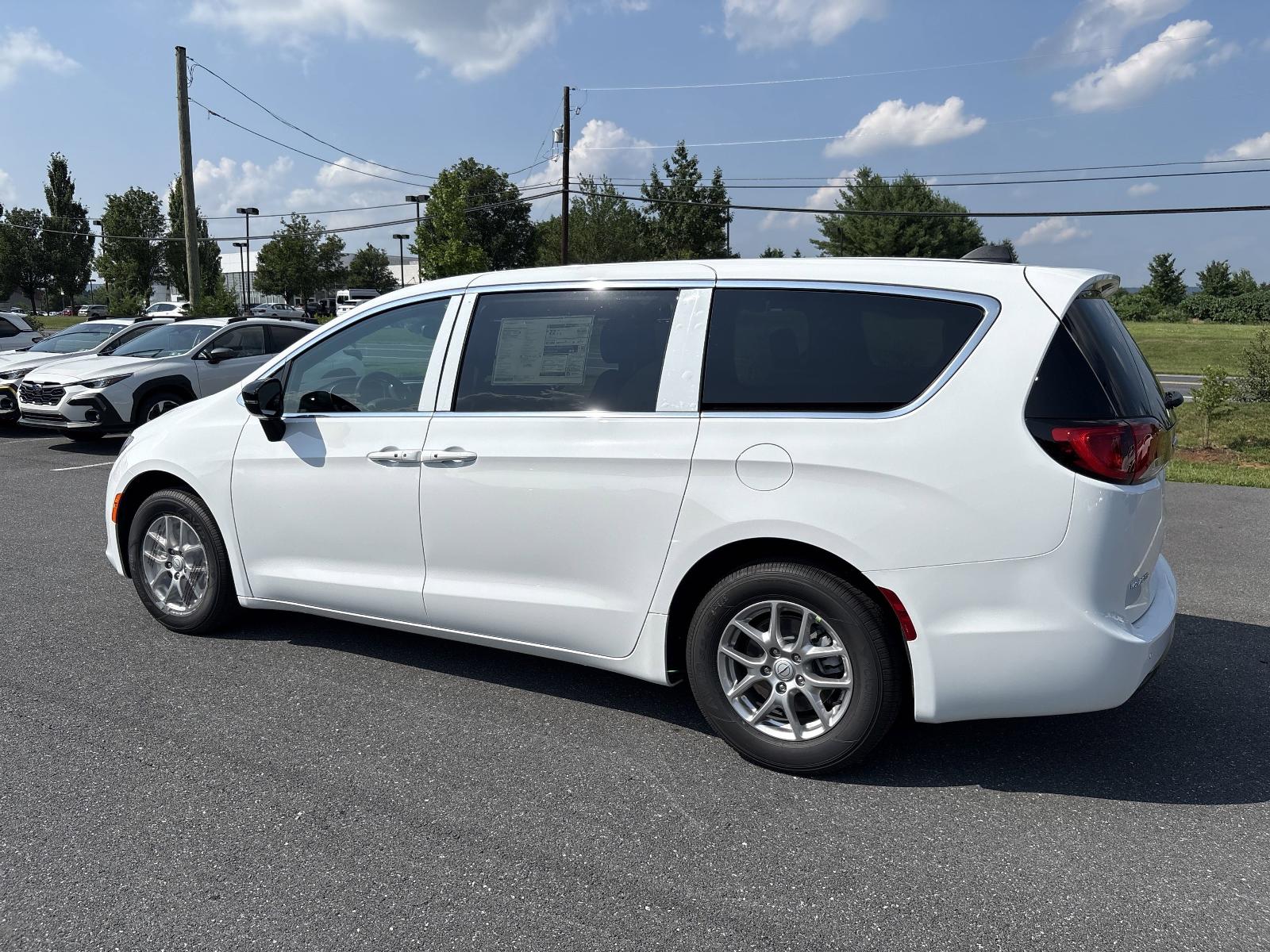 2025 Chrysler Voyager Vehicle Photo in Mechanicsburg, PA 17050-1707