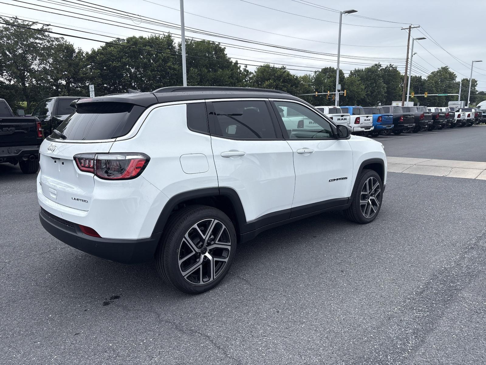 2025 Jeep Compass Vehicle Photo in Mechanicsburg, PA 17050-1707