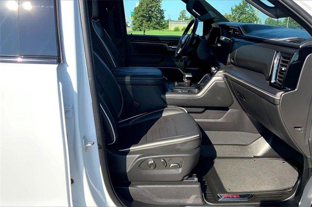 2024 GMC Sierra 1500 Vehicle Photo in TOPEKA, KS 66609-0000