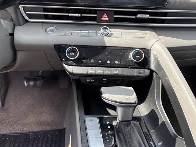 2024 Hyundai ELANTRA Vehicle Photo in Philadelphia, PA 19116