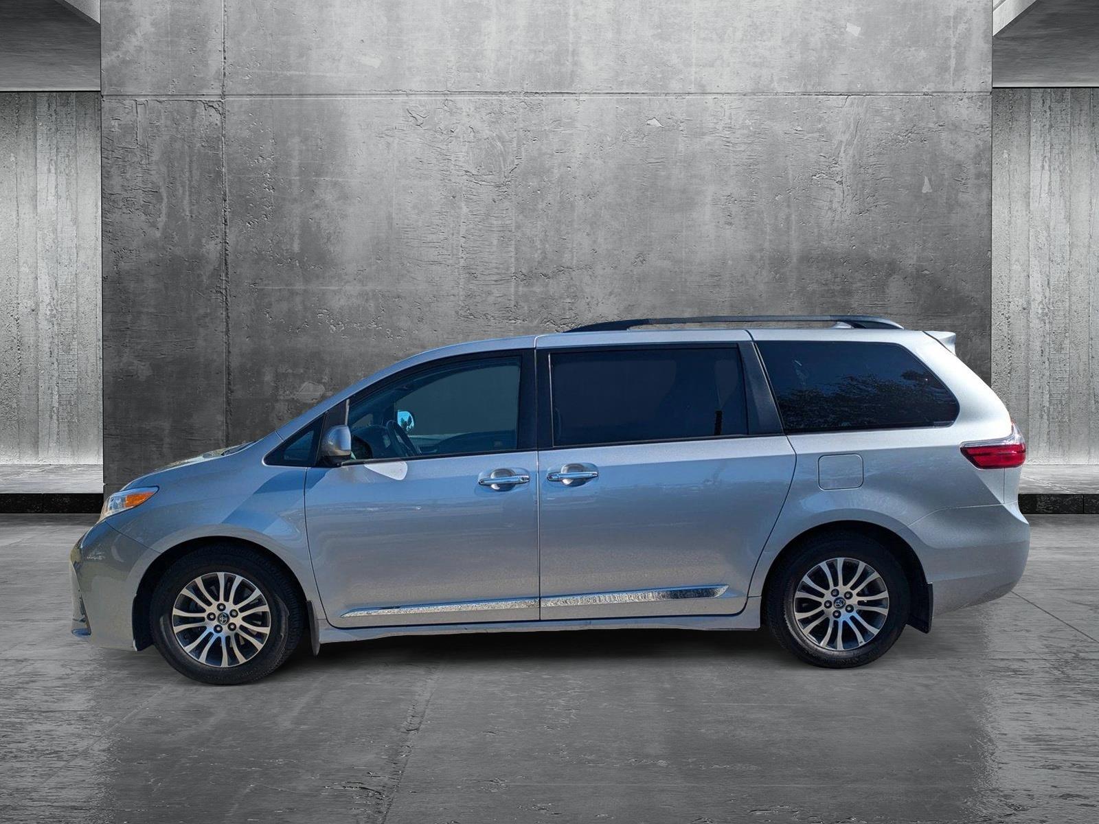 2018 Toyota Sienna Vehicle Photo in Sarasota, FL 34231