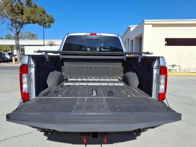 2017 Ford Super Duty F-250 SRW Vehicle Photo in TAMPA, FL 33612-3404