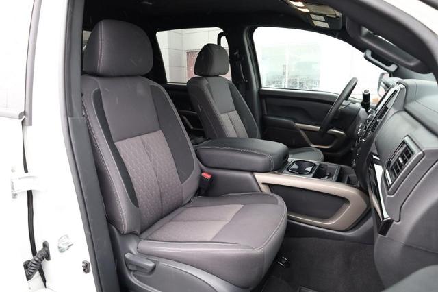 2024 Nissan Titan Vehicle Photo in Ballwin, MO 63011