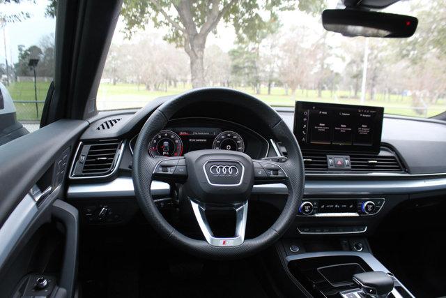 2024 Audi Q5 Vehicle Photo in HOUSTON, TX 77090